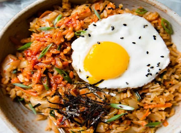 Kimchi fried rice dish